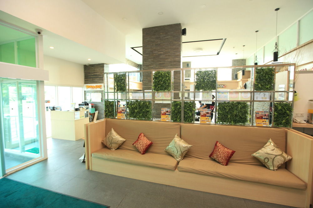 Super Hotel Γιανγκόν Εξωτερικό φωτογραφία