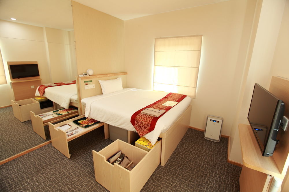 Super Hotel Γιανγκόν Εξωτερικό φωτογραφία