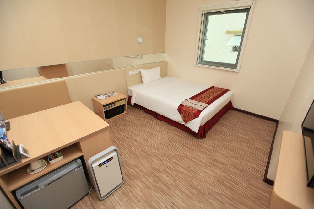 Super Hotel Γιανγκόν Εξωτερικό φωτογραφία