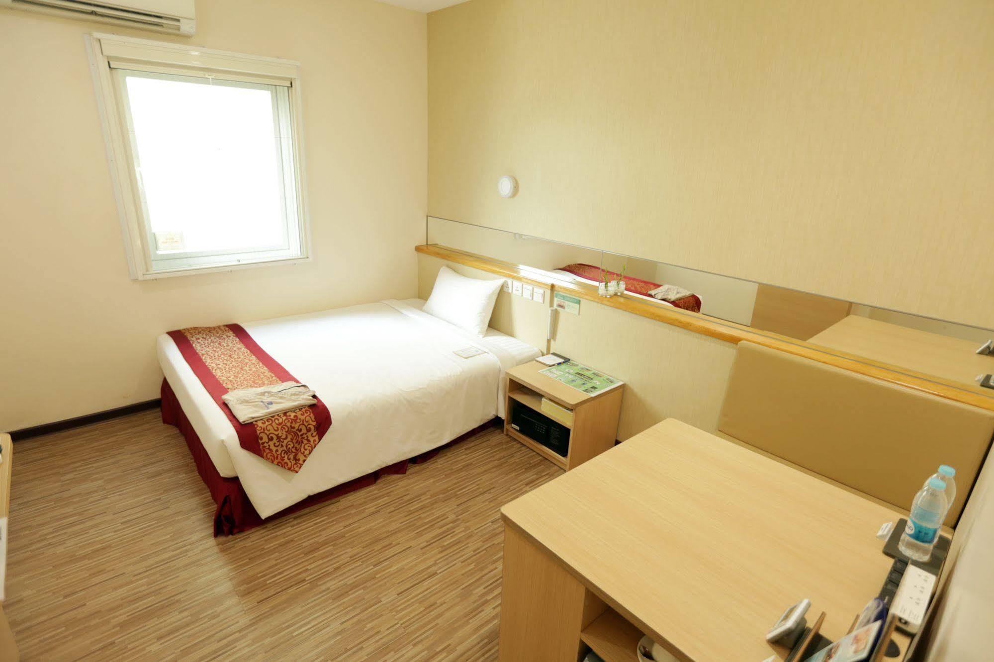 Super Hotel Γιανγκόν Εξωτερικό φωτογραφία