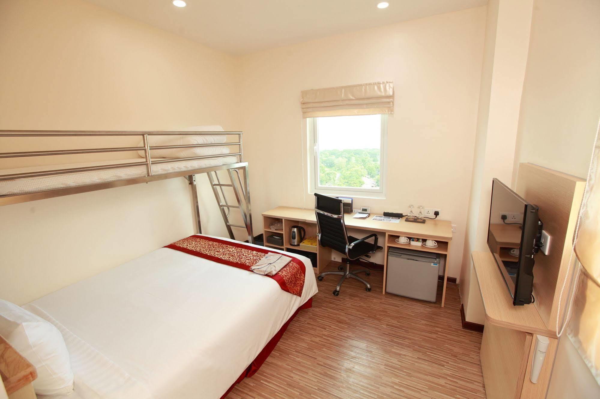 Super Hotel Γιανγκόν Εξωτερικό φωτογραφία